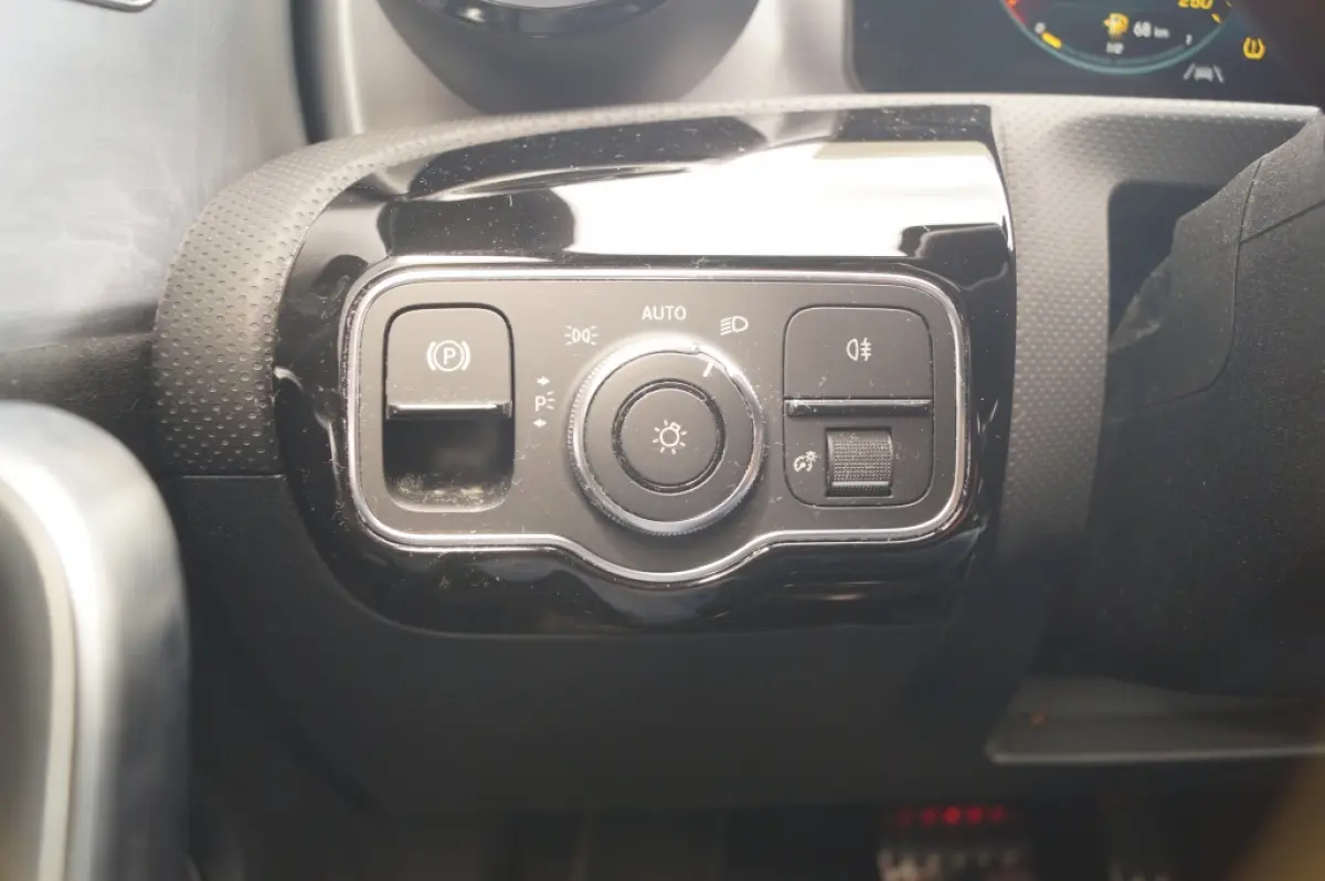 200 163pk Automaat AMG Business Solution -LED-ECC-