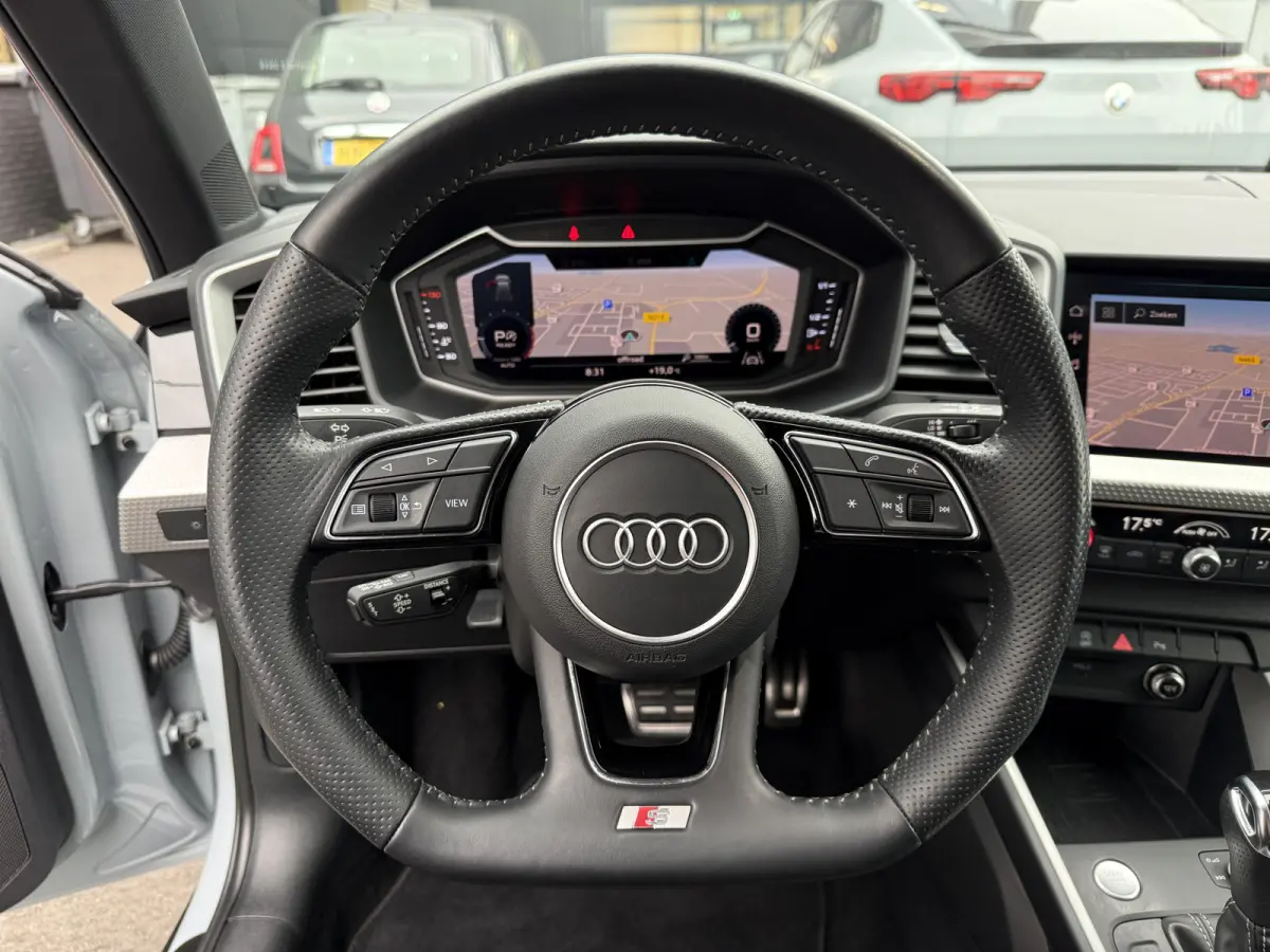 citycarver 30 TFSI S-LINE B&O/Virt Cock/Apple