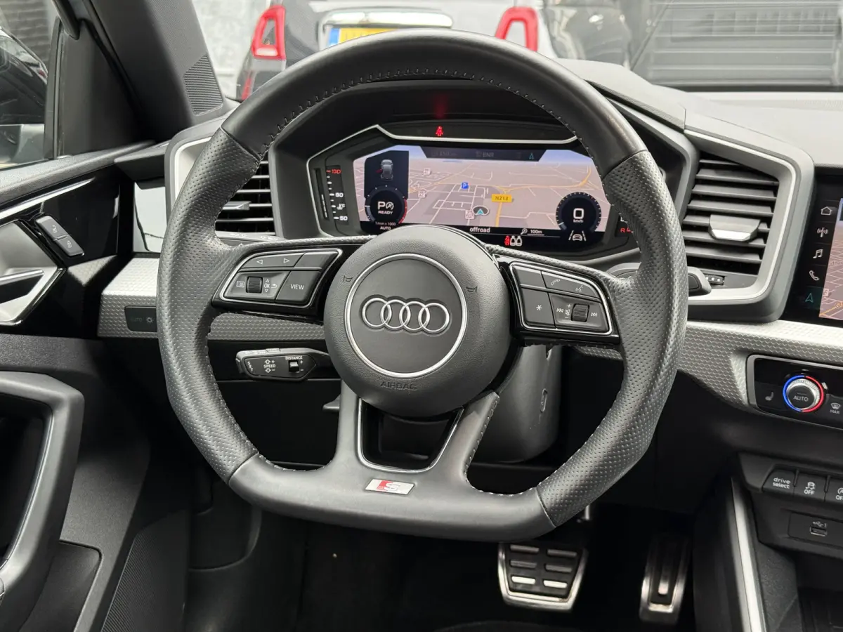 citycarver 30 TFSI S-LINE B&O/Virt Cock/Apple