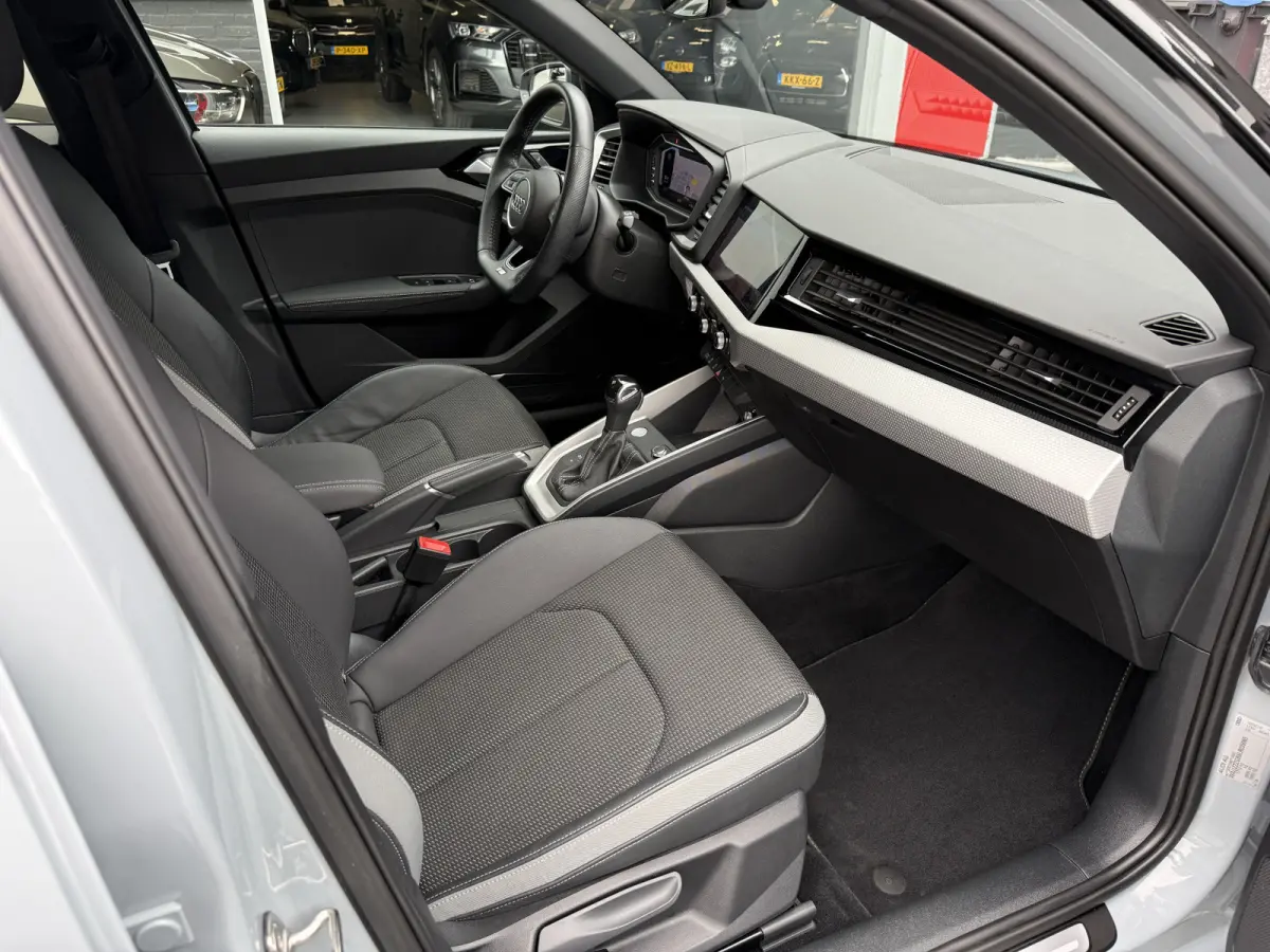citycarver 30 TFSI S-LINE B&O/Virt Cock/Apple