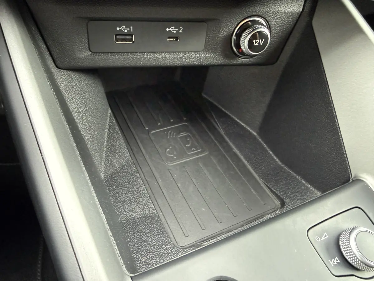 citycarver 30 TFSI S-LINE B&O/Virt Cock/Apple