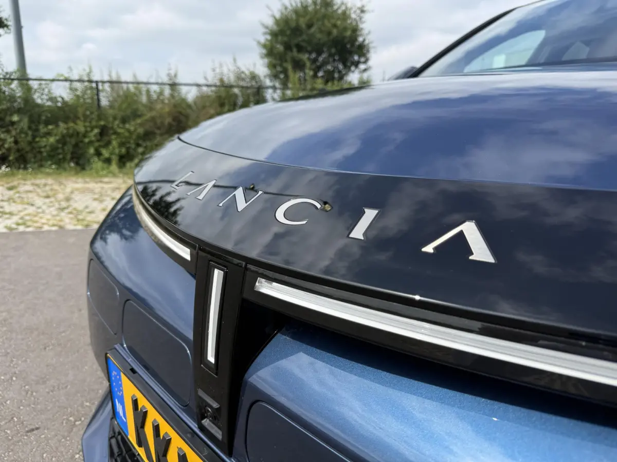 54 kWh | Demo | Voor + Achter Parkeercamera | Adaptive Cruisecontrol | S.A.L.A. Pro Met Navi |