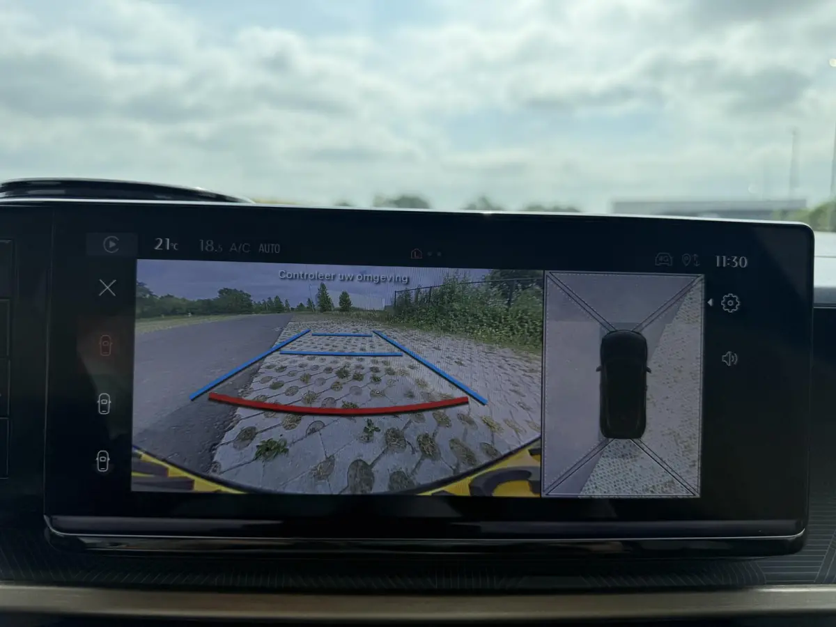 54 kWh | Demo | Voor + Achter Parkeercamera | Adaptive Cruisecontrol | S.A.L.A. Pro Met Navi |