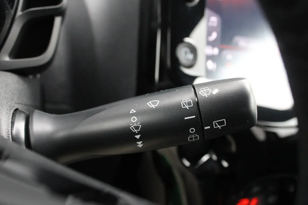 1.0 e-VTi Allure | Navi by app | Camera | Climate control | Apple carplay | Lichtmetaal | LED | Mistlampen |