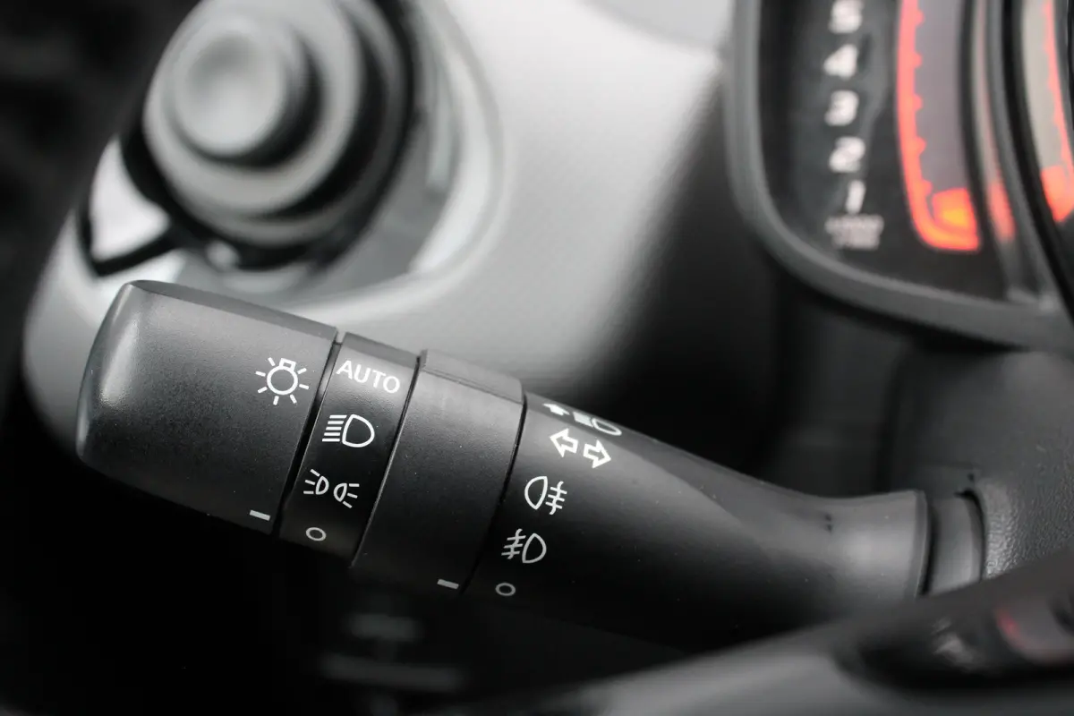 1.0 e-VTi Allure | Navi by app | Camera | Climate control | Apple carplay | Lichtmetaal | LED | Mistlampen |