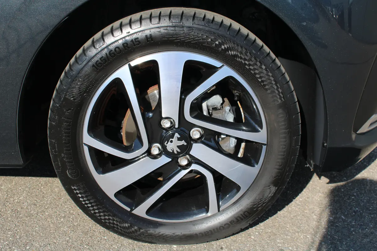 1.0 e-VTi Allure | Navi by app | Camera | Climate control | Lichtmetaal | Bluetooth |