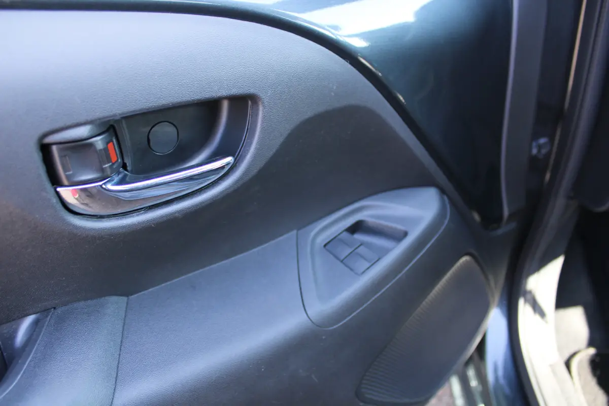 1.0 e-VTi Allure | Navi by app | Camera | Climate control | Lichtmetaal | Bluetooth |