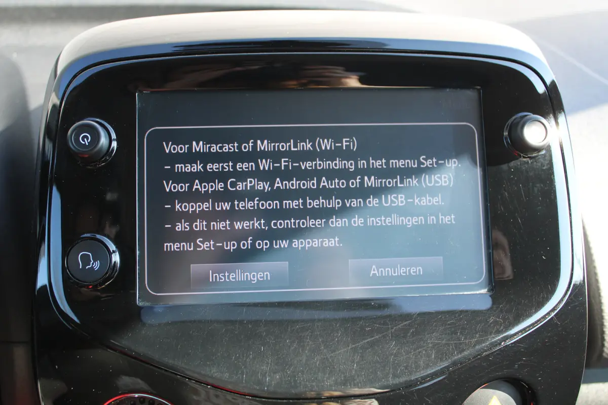 1.0 e-VTi Allure | Navi by app | Camera | Climate control | Lichtmetaal | Bluetooth |