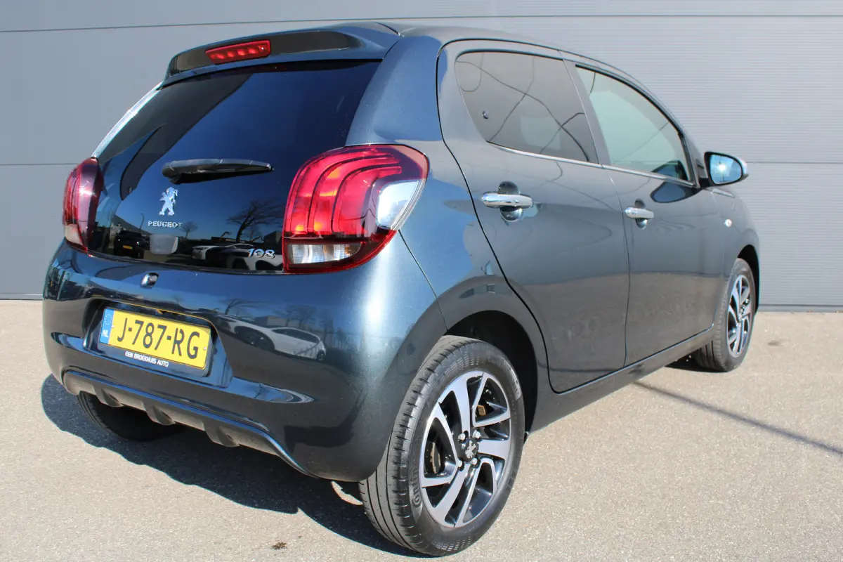 1.0 e-VTi Allure | Navi by app | Camera | Climate control | Lichtmetaal | Bluetooth |