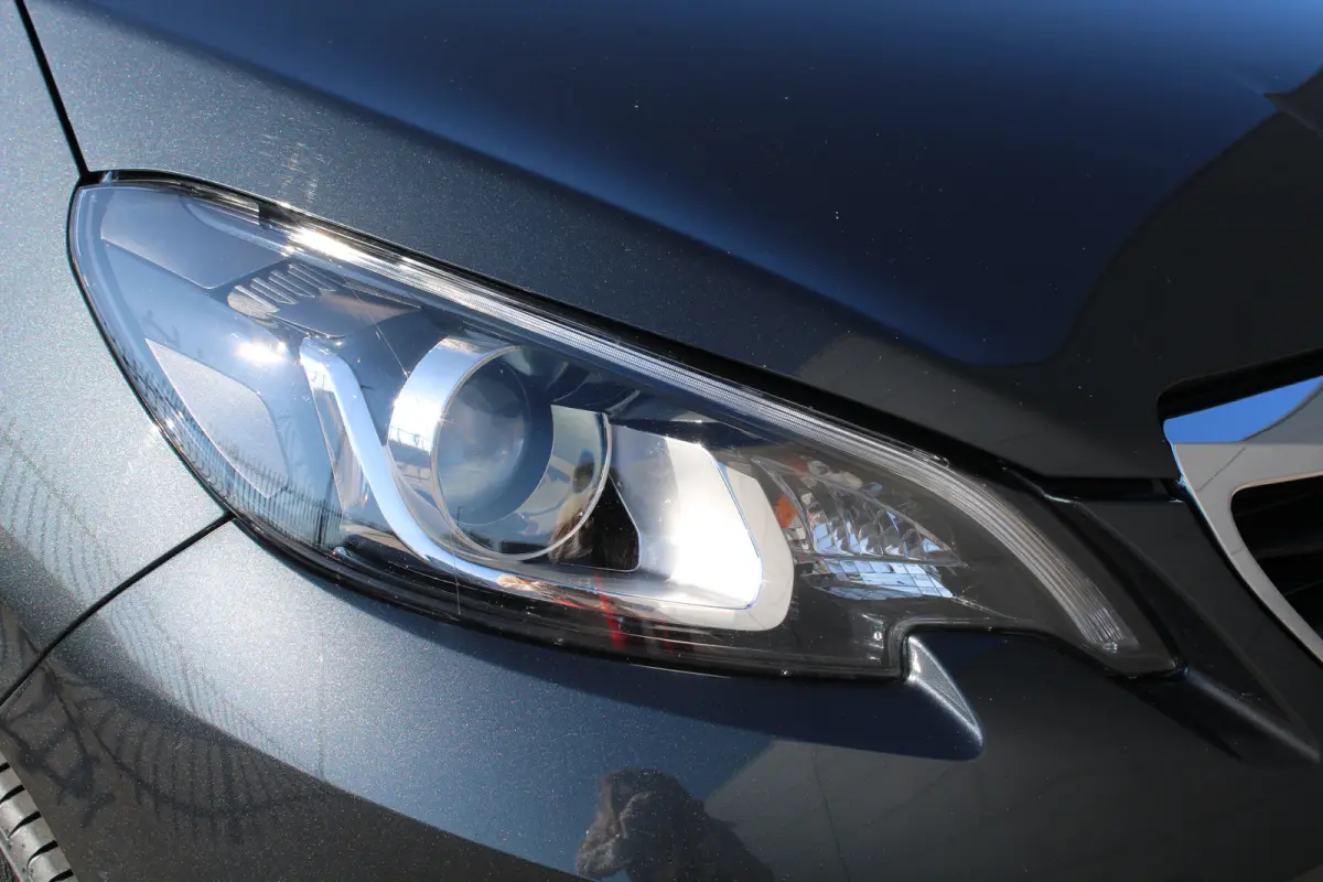 1.0 e-VTi Allure | Navi by app | Camera | Climate control | Lichtmetaal | Bluetooth |