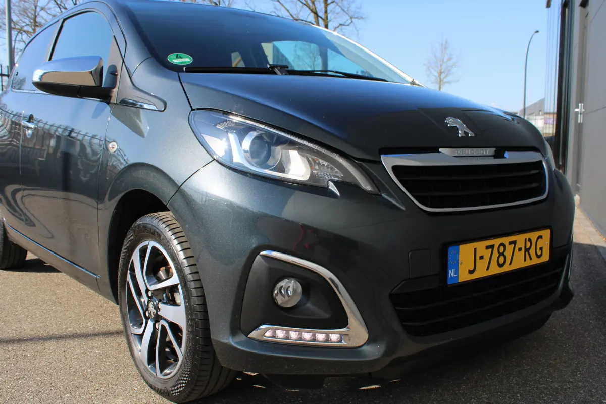 1.0 e-VTi Allure | Navi by app | Camera | Climate control | Lichtmetaal | Bluetooth |