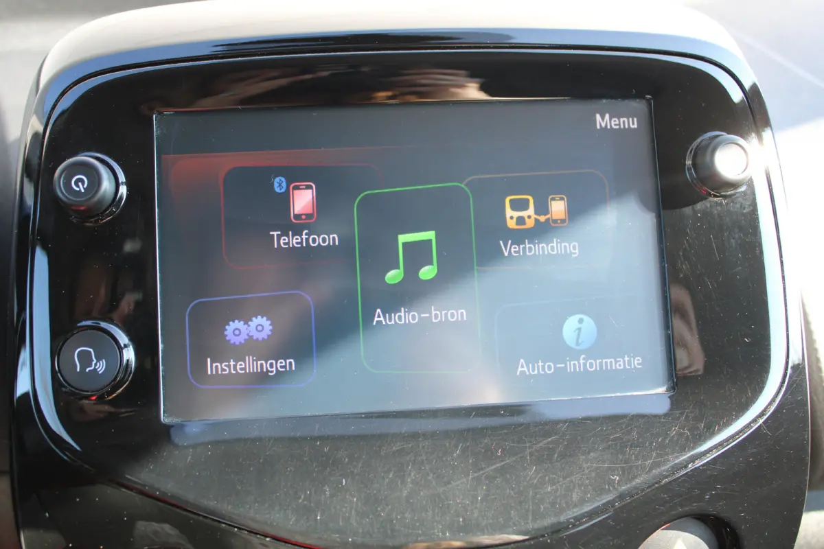1.0 e-VTi Allure | Navi by app | Camera | Climate control | Lichtmetaal | Bluetooth |