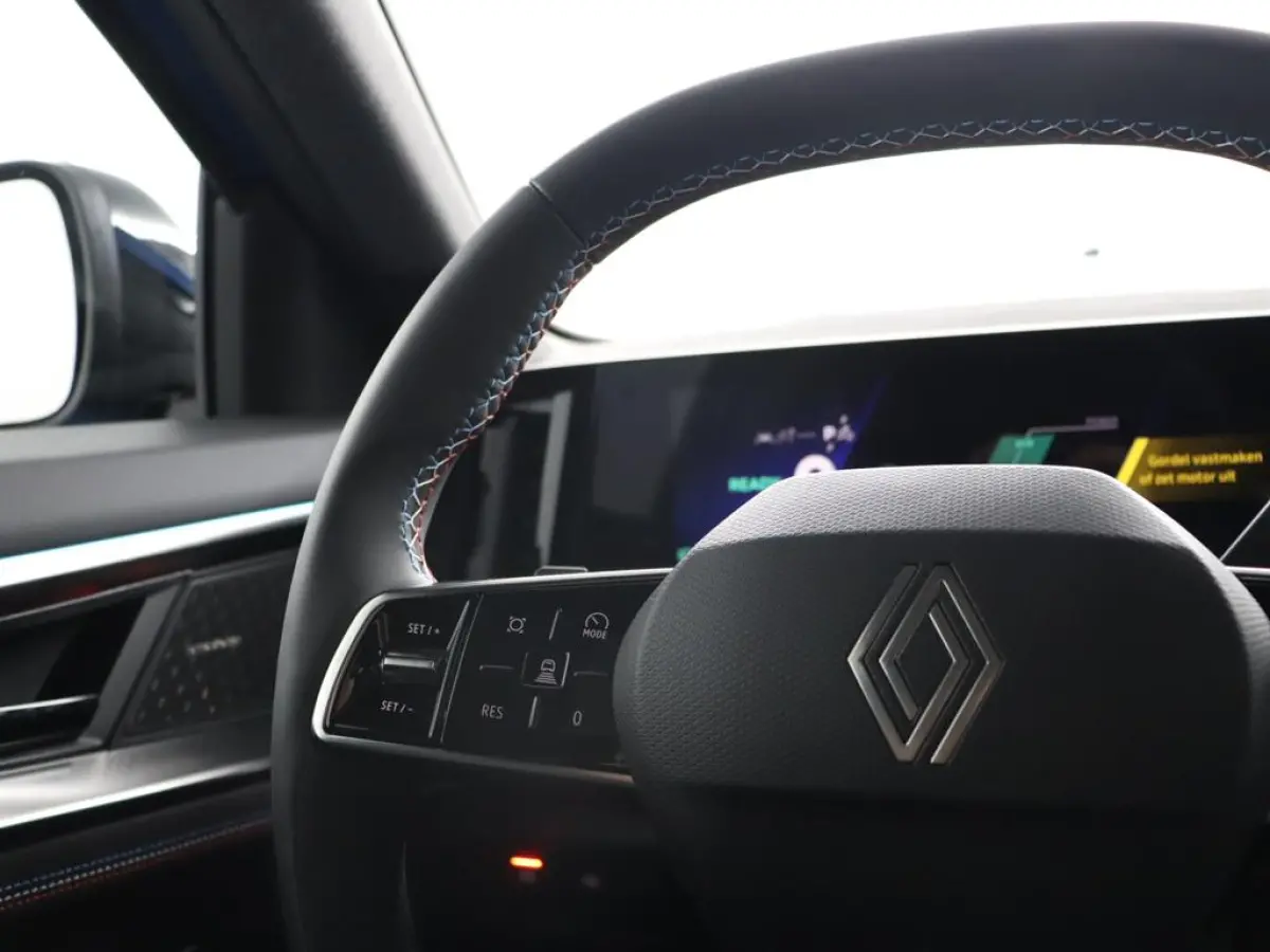 esprit Alpine full hybrid E-Tech 200 | Pack privilège | Pack light & sound | Pack Élysée