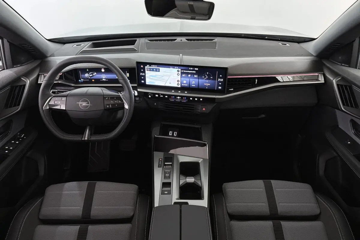 1.6 Turbo Plug-in-Hybrid GS Panoramadak / 360 Camera / 2+6 Jaar garantie