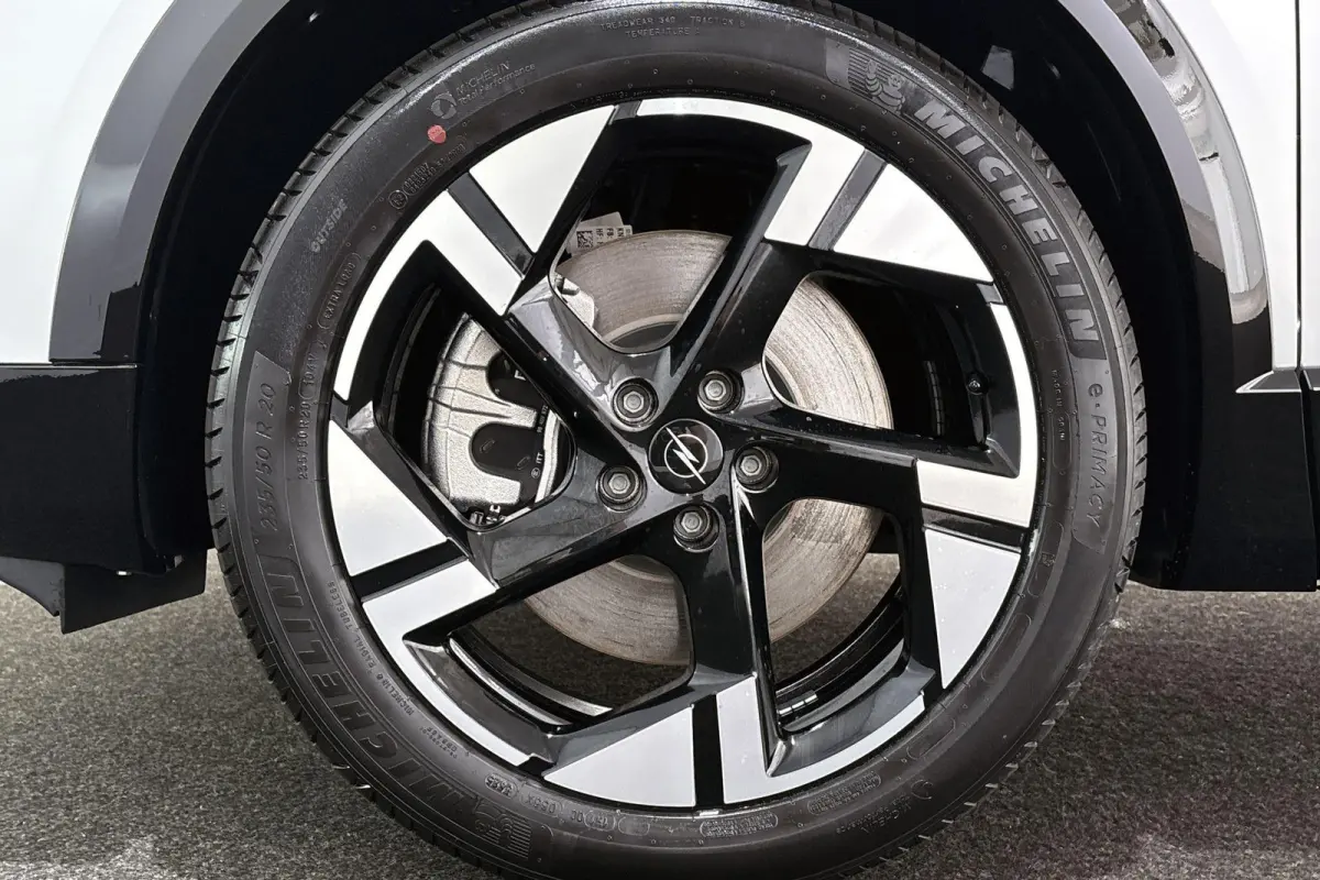 1.6 Turbo Plug-in-Hybrid GS Panoramadak / 360 Camera / 2+6 Jaar garantie