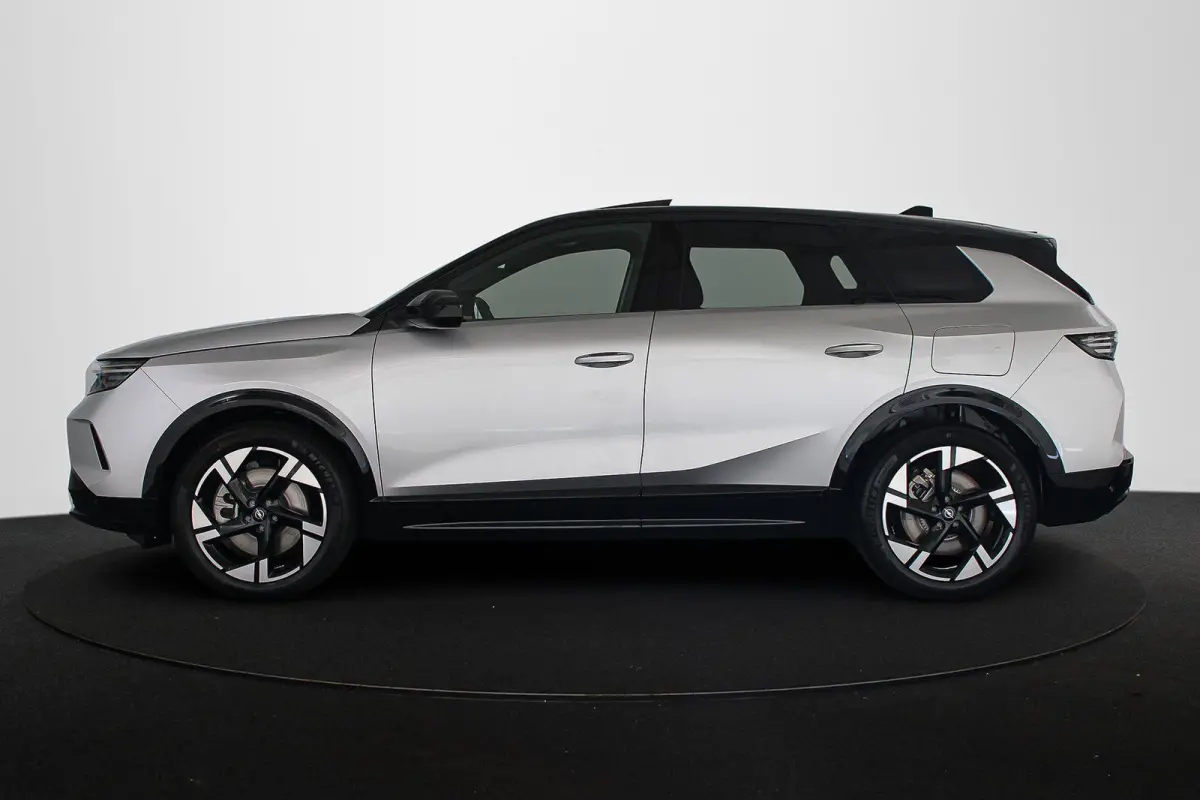 1.6 Turbo Plug-in-Hybrid GS Panoramadak / 360 Camera / 2+6 Jaar garantie