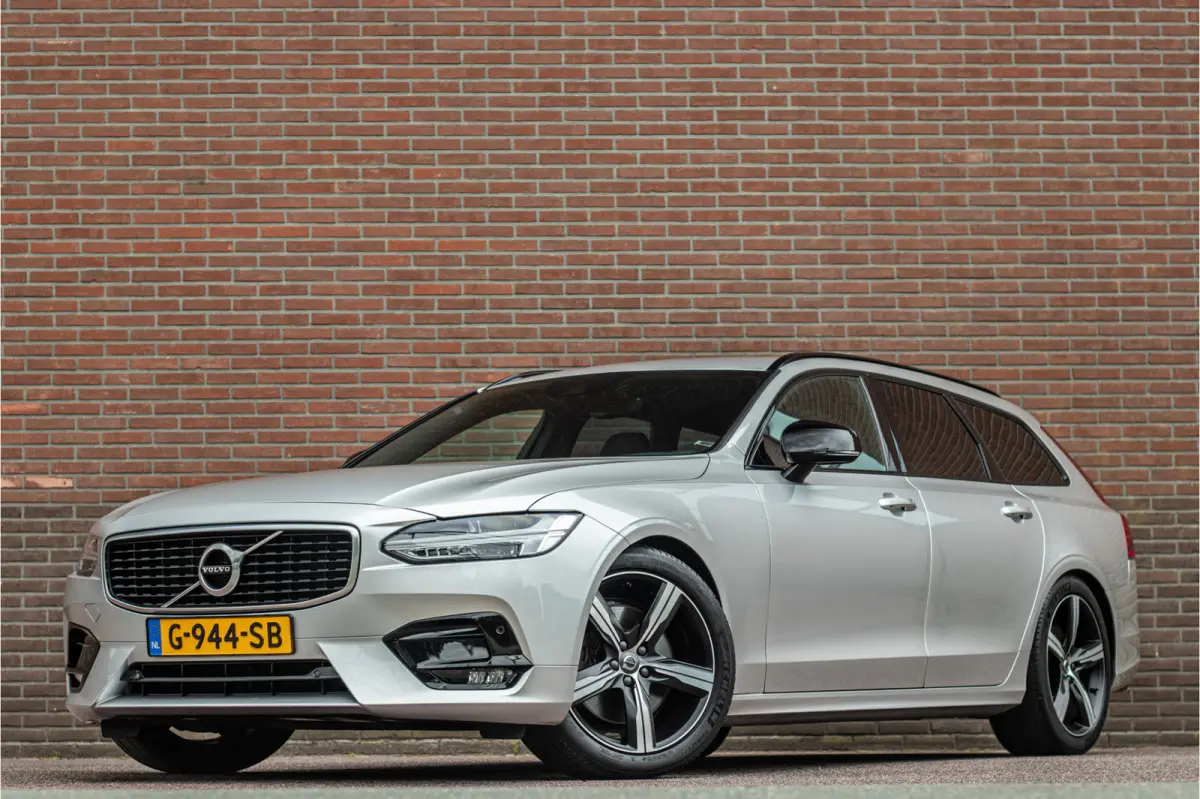 T4 R-Design, Origineel NL, Stoelkoeling, Polestar, Nappaleder, BLIS, Trekhaak, DAB+, Massage, Keyless.