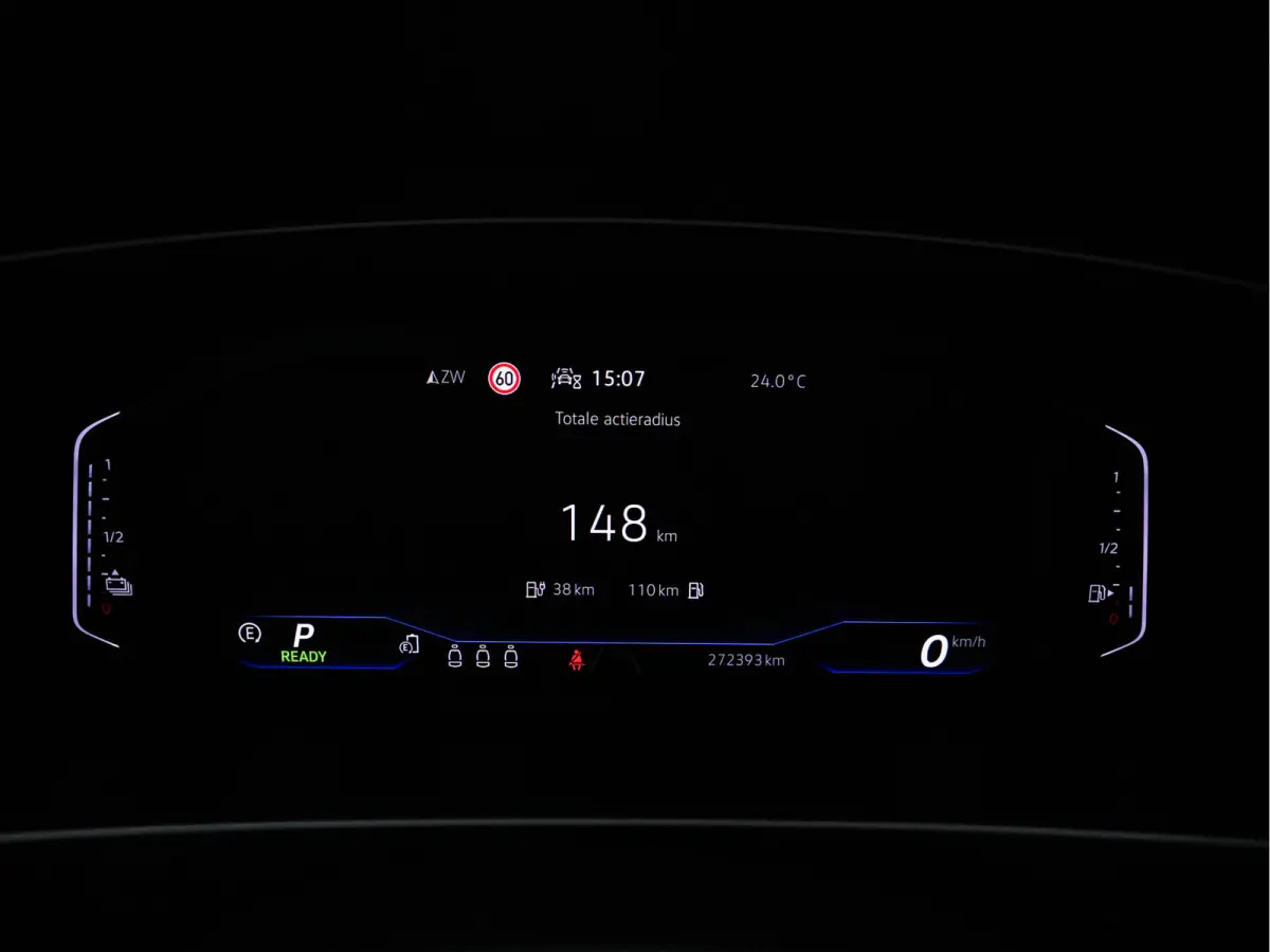 1.4 TSI eHybrid R-Line Business+ (Plug-in) (INCL-BTW) Aut. *LEATHER-FABRIC | FULL-LED | ADAPTIVE-CRUISE | CAMERA | DIGI-COCKPIT | KEYLESS | PRIVACY-GLASS | SPORTSEATS | SHIFTPADDLES | NAVI-F