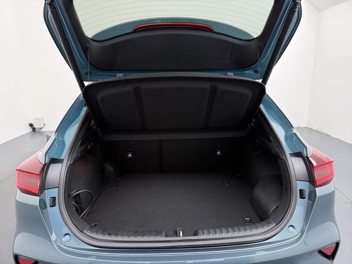 1.6 GDi PHEV DynamicPlusLine | Adaptieve Cruise | Stoel- & Stuurverwarming | Camera |