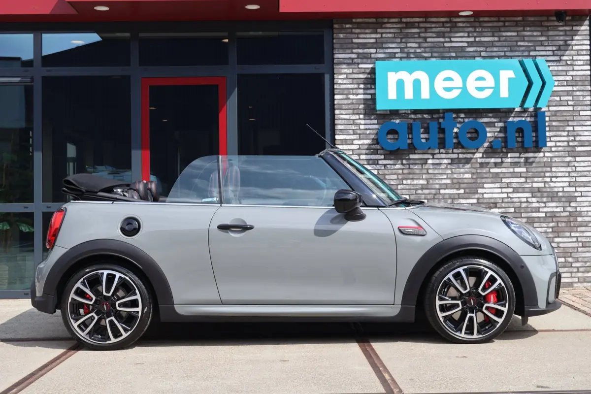 2.0 231pk John Works JCW VOL! HUD l H/K l SCHAALSTOELEN l CAMERA l KEYLESS l ADAPT.CRUISE l CARPLAY l SFEER