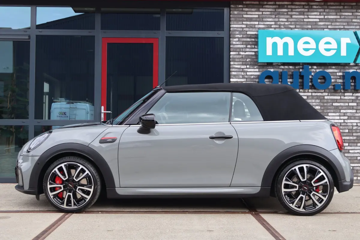 2.0 231pk John Works JCW VOL! HUD l H/K l SCHAALSTOELEN l CAMERA l KEYLESS l ADAPT.CRUISE l CARPLAY l SFEER