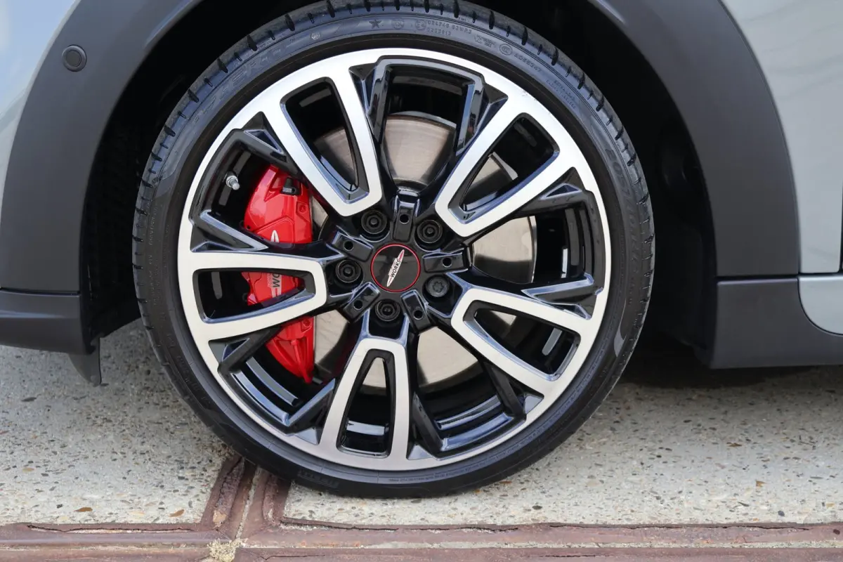 2.0 231pk John Works JCW VOL! HUD l H/K l SCHAALSTOELEN l CAMERA l KEYLESS l ADAPT.CRUISE l CARPLAY l SFEER