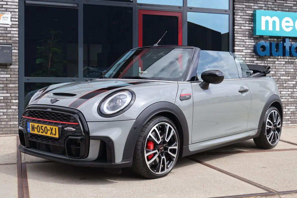 2.0 231pk John Works JCW VOL! HUD l H/K l SCHAALSTOELEN l CAMERA l KEYLESS l ADAPT.CRUISE l CARPLAY l SFEER