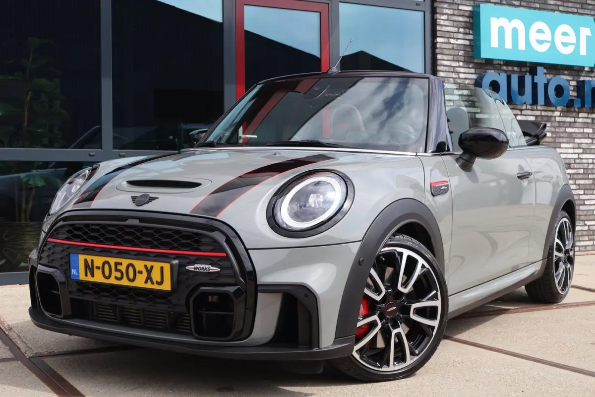 2.0 231pk John Works JCW VOL! HUD l H/K l SCHAALSTOELEN l CAMERA l KEYLESS l ADAPT.CRUISE l CARPLAY l SFEER