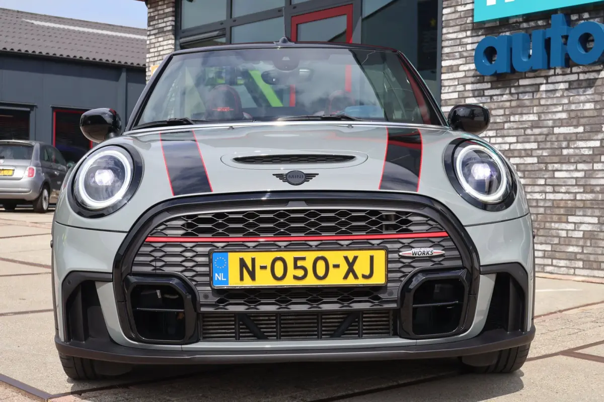 2.0 231pk John Works JCW VOL! HUD l H/K l SCHAALSTOELEN l CAMERA l KEYLESS l ADAPT.CRUISE l CARPLAY l SFEER