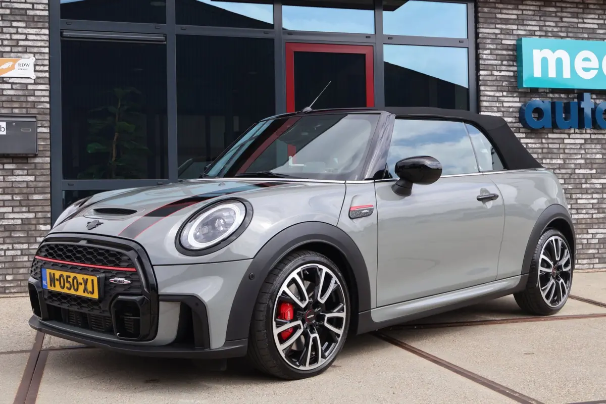 2.0 231pk John Works JCW VOL! HUD l H/K l SCHAALSTOELEN l CAMERA l KEYLESS l ADAPT.CRUISE l CARPLAY l SFEER