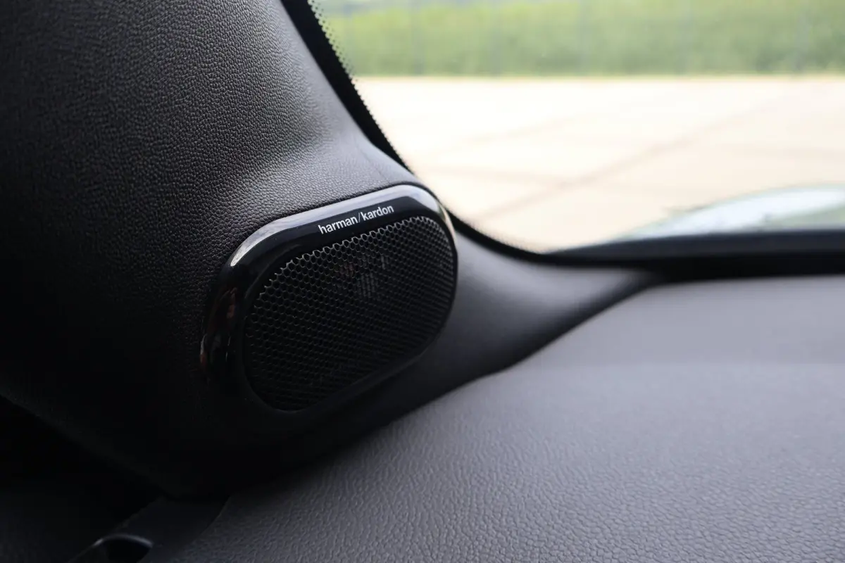 2.0 231pk John Works JCW VOL! HUD l H/K l SCHAALSTOELEN l CAMERA l KEYLESS l ADAPT.CRUISE l CARPLAY l SFEER