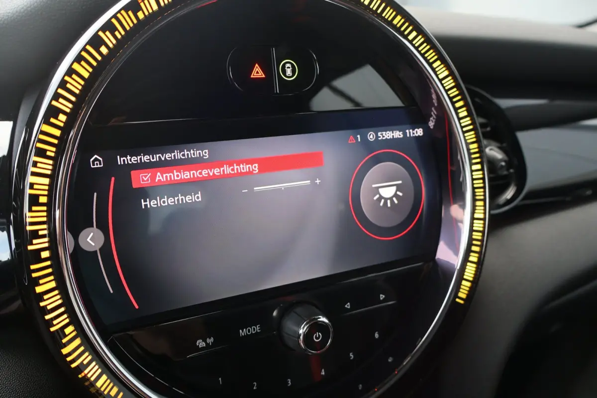 2.0 231pk John Works JCW VOL! HUD l H/K l SCHAALSTOELEN l CAMERA l KEYLESS l ADAPT.CRUISE l CARPLAY l SFEER