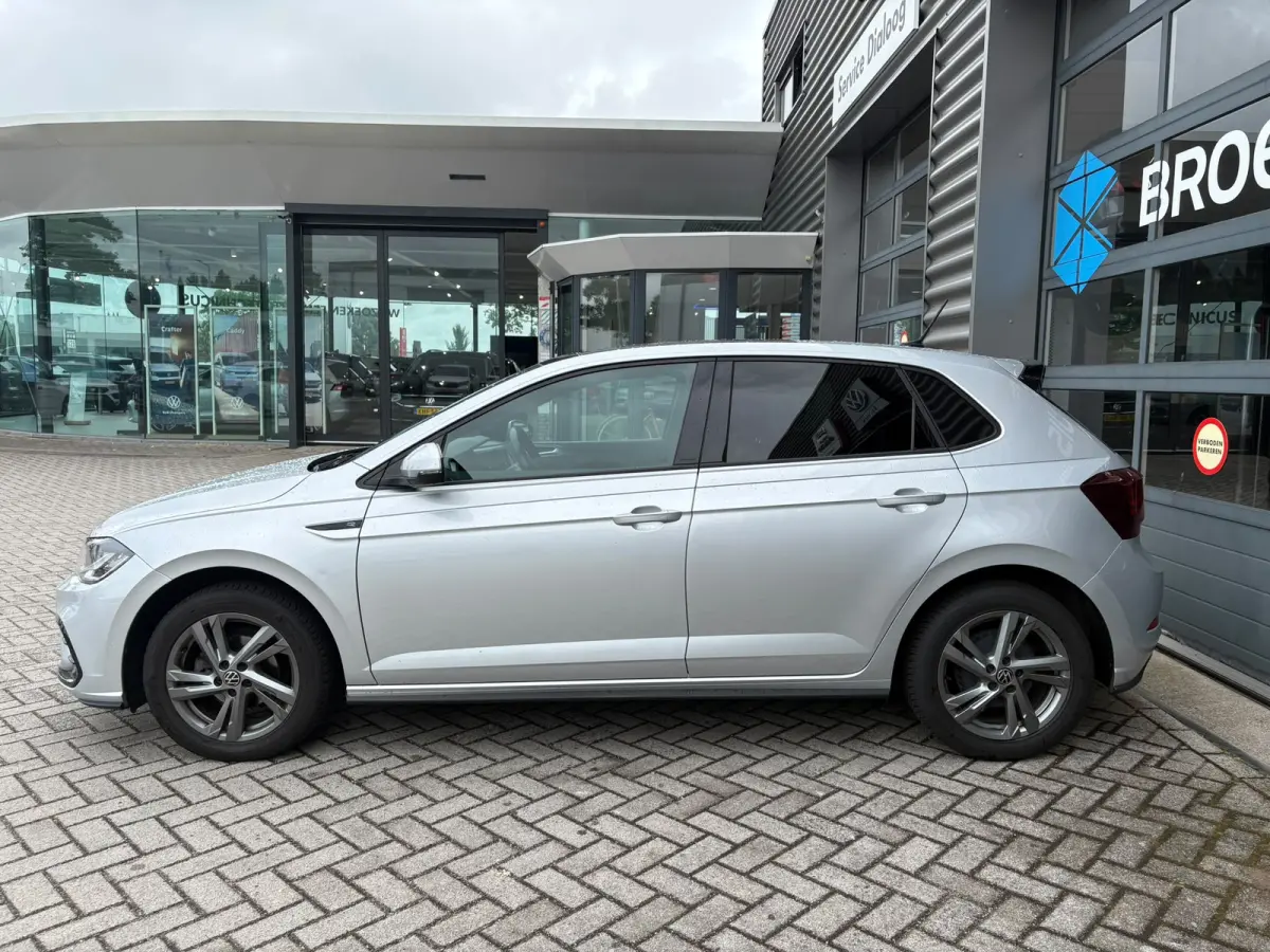 1.0 TSI 95 pk R-Line Business | Panoramadak | Achteruitrijcamera | Apple carplay |
