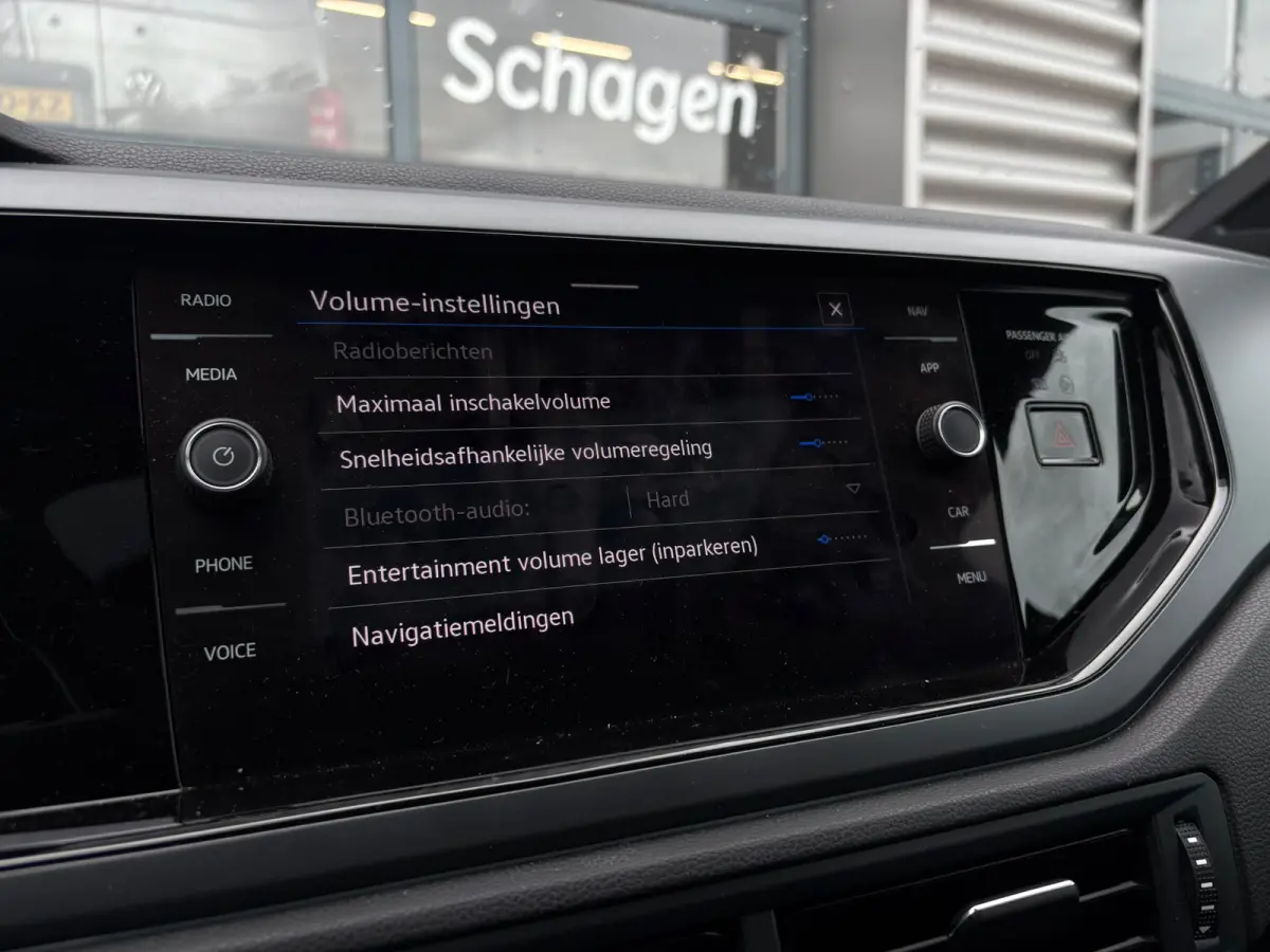 1.0 TSI 95 pk R-Line Business | Panoramadak | Achteruitrijcamera | Apple carplay |