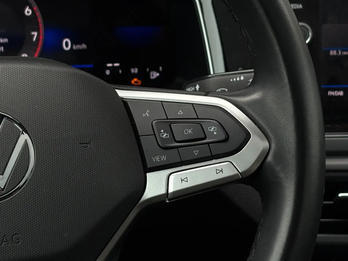1.0 TSI 95 pk R-Line Business | Panoramadak | Achteruitrijcamera | Apple carplay |