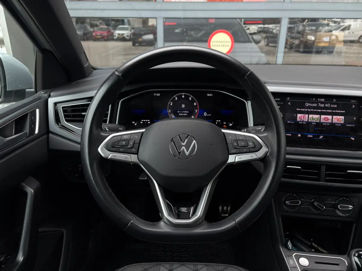 1.0 TSI 95 pk R-Line Business | Panoramadak | Achteruitrijcamera | Apple carplay |