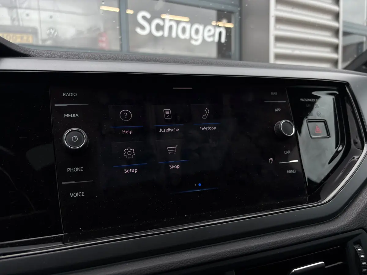 1.0 TSI 95 pk R-Line Business | Panoramadak | Achteruitrijcamera | Apple carplay |