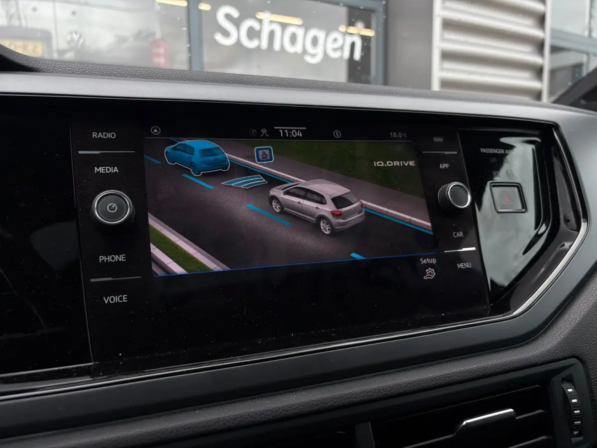 1.0 TSI 95 pk R-Line Business | Panoramadak | Achteruitrijcamera | Apple carplay |