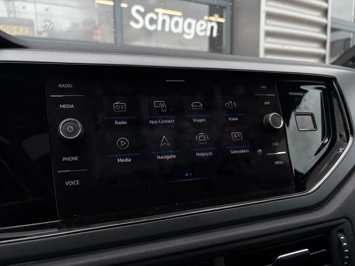 1.0 TSI 95 pk R-Line Business | Panoramadak | Achteruitrijcamera | Apple carplay |