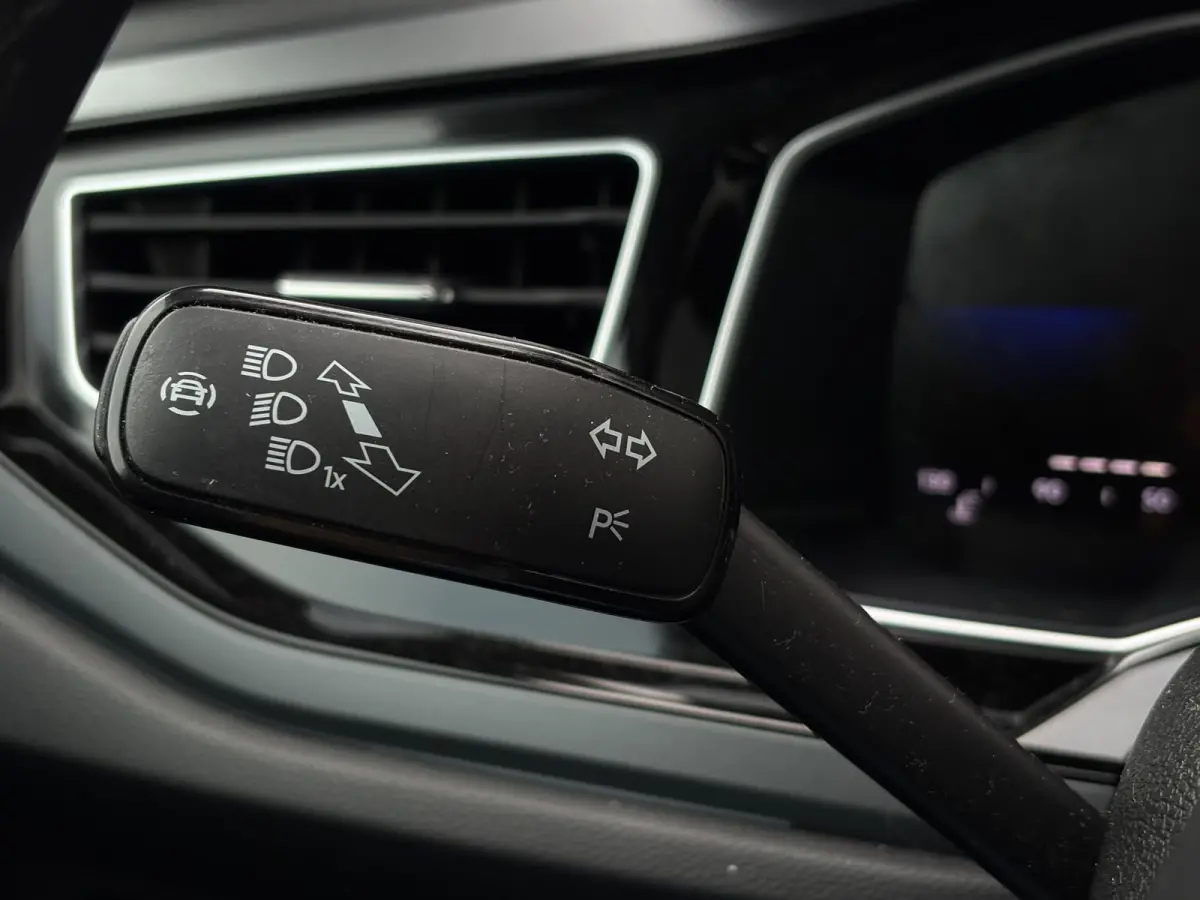 1.0 TSI 95 pk R-Line Business | Panoramadak | Achteruitrijcamera | Apple carplay |