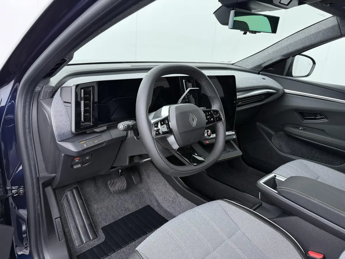 EV87 long range techno | Pack advanced driving assist & augmented vision |