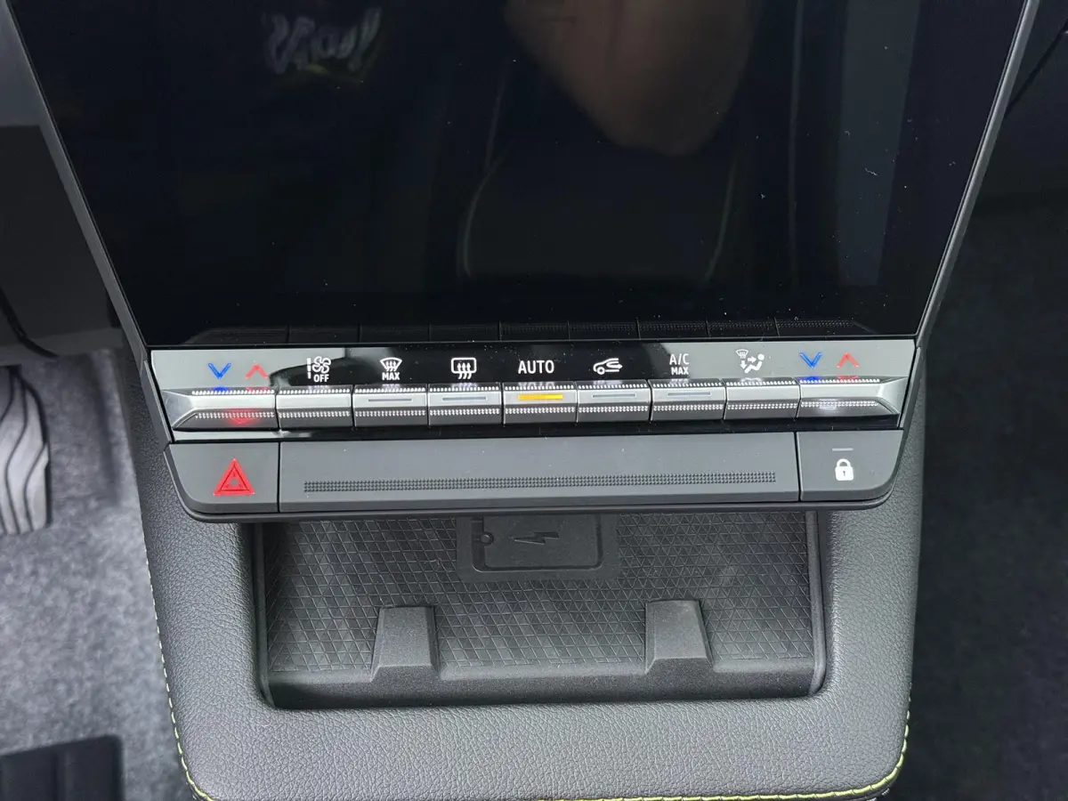 EV87 long range techno | Pack advanced driving assist & augmented vision |