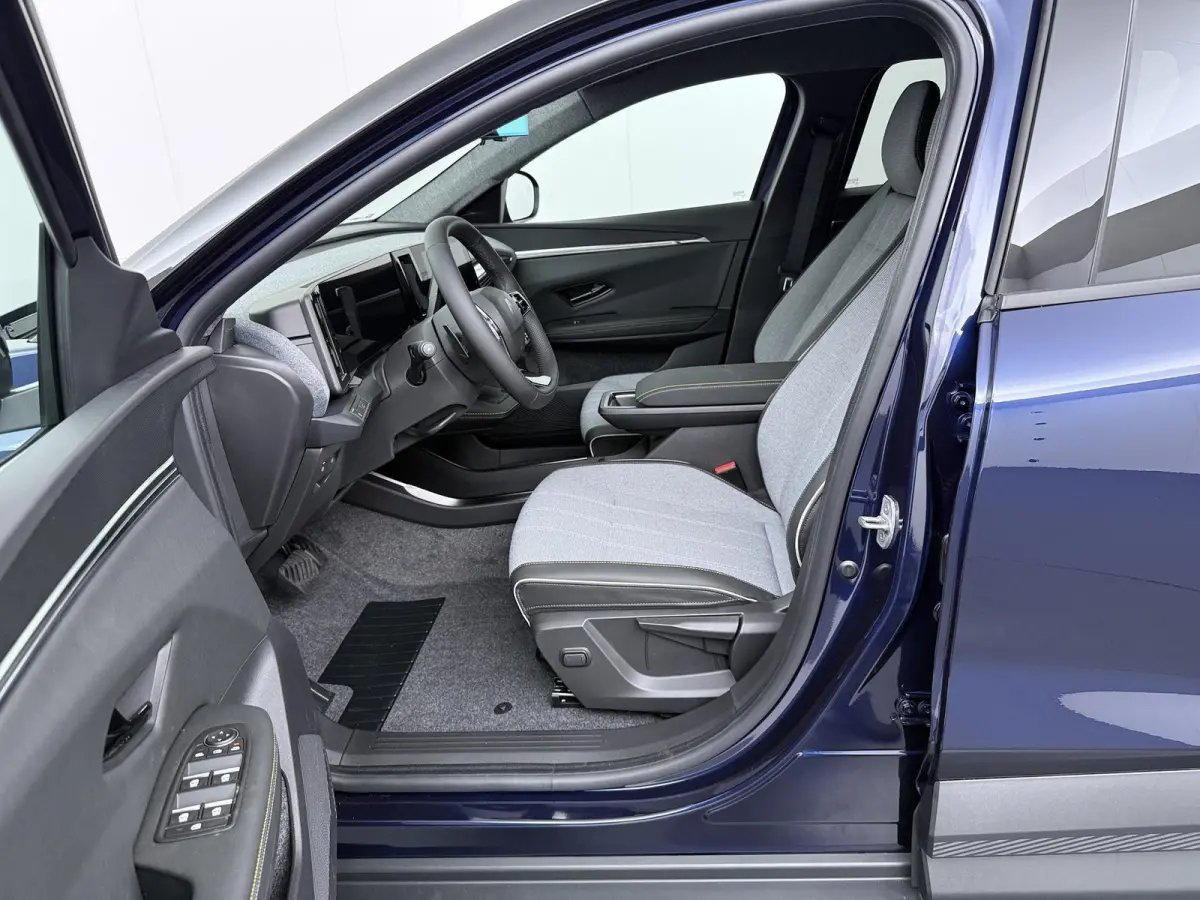EV87 long range techno | Pack advanced driving assist & augmented vision |