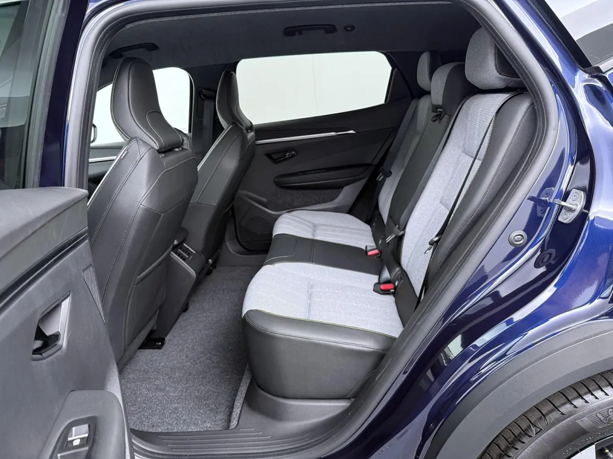 EV87 long range techno | Pack advanced driving assist & augmented vision |