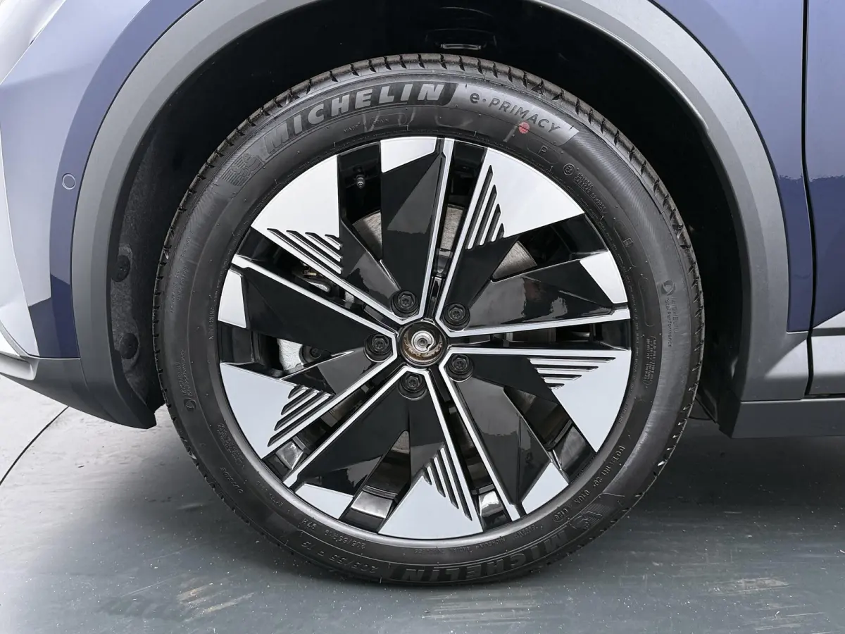 EV87 long range techno | Pack advanced driving assist & augmented vision |