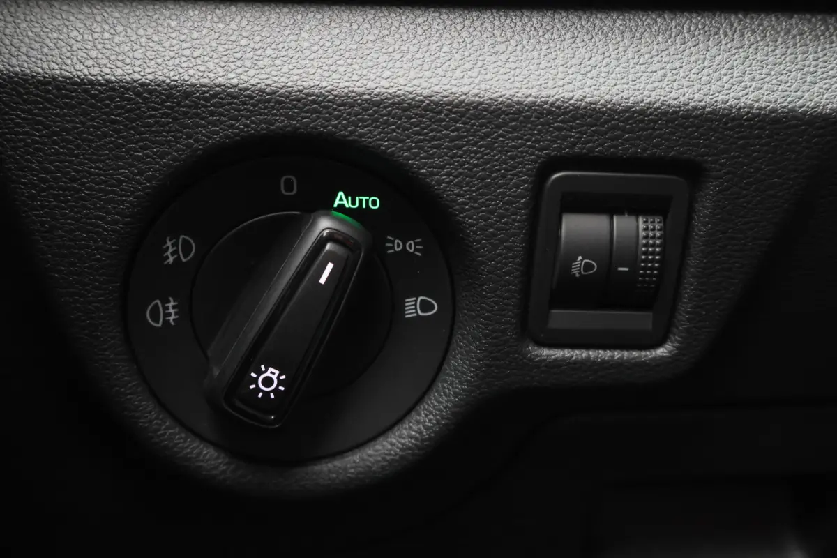 1.0 TSI Ambition Eerste Eigenaar, Airco, Cruise, Apple Carplay, Lane Assist, LED, PDC, 16''