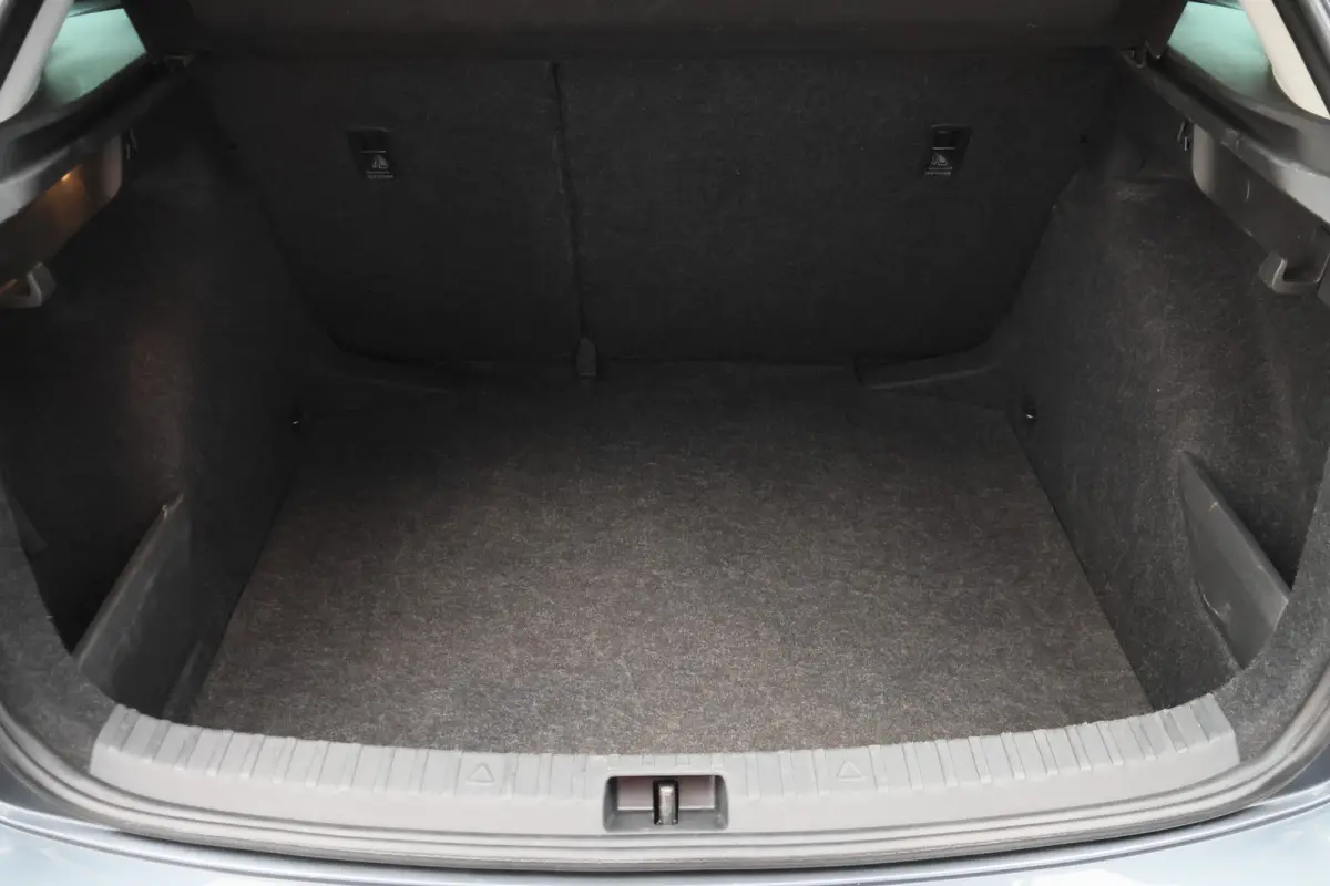 1.0 TSI Ambition Eerste Eigenaar, Airco, Cruise, Apple Carplay, Lane Assist, LED, PDC, 16''