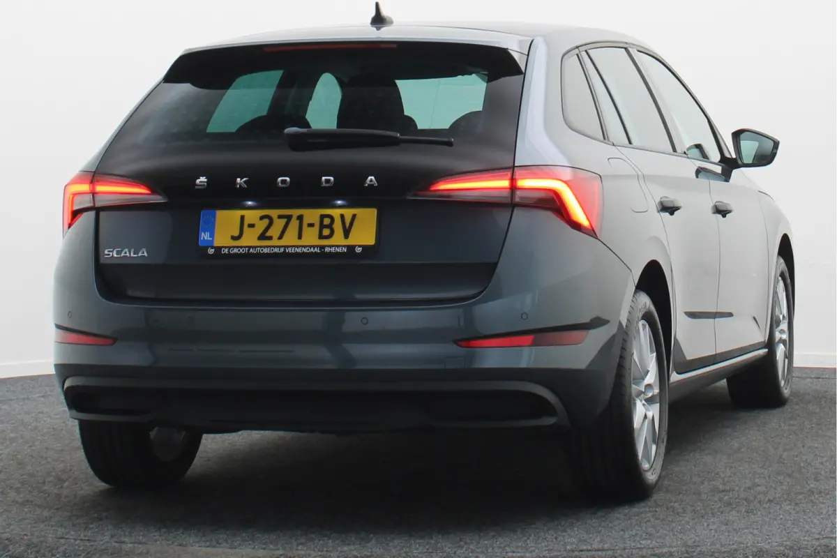 1.0 TSI Ambition Eerste Eigenaar, Airco, Cruise, Apple Carplay, Lane Assist, LED, PDC, 16''
