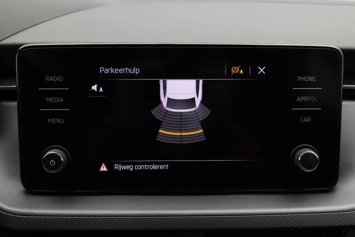 1.0 TSI Ambition Eerste Eigenaar, Airco, Cruise, Apple Carplay, Lane Assist, LED, PDC, 16''