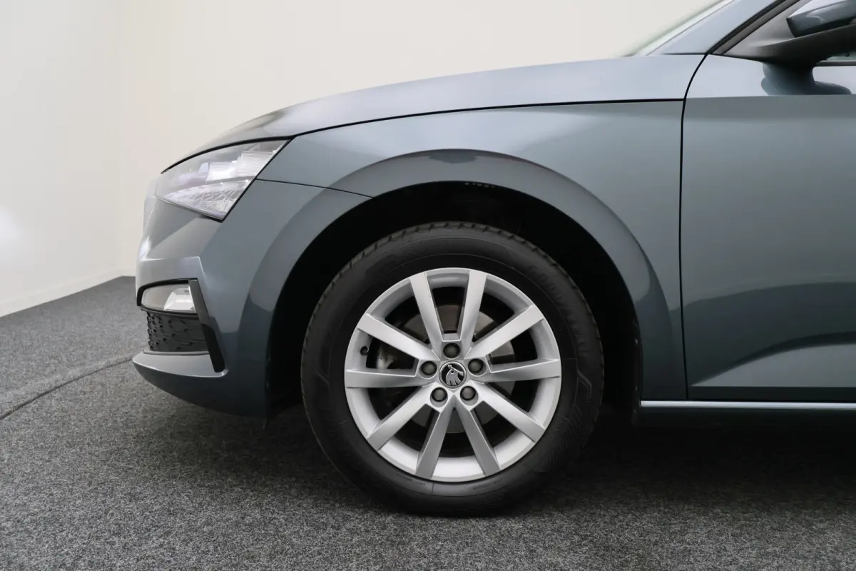 1.0 TSI Ambition Eerste Eigenaar, Airco, Cruise, Apple Carplay, Lane Assist, LED, PDC, 16''